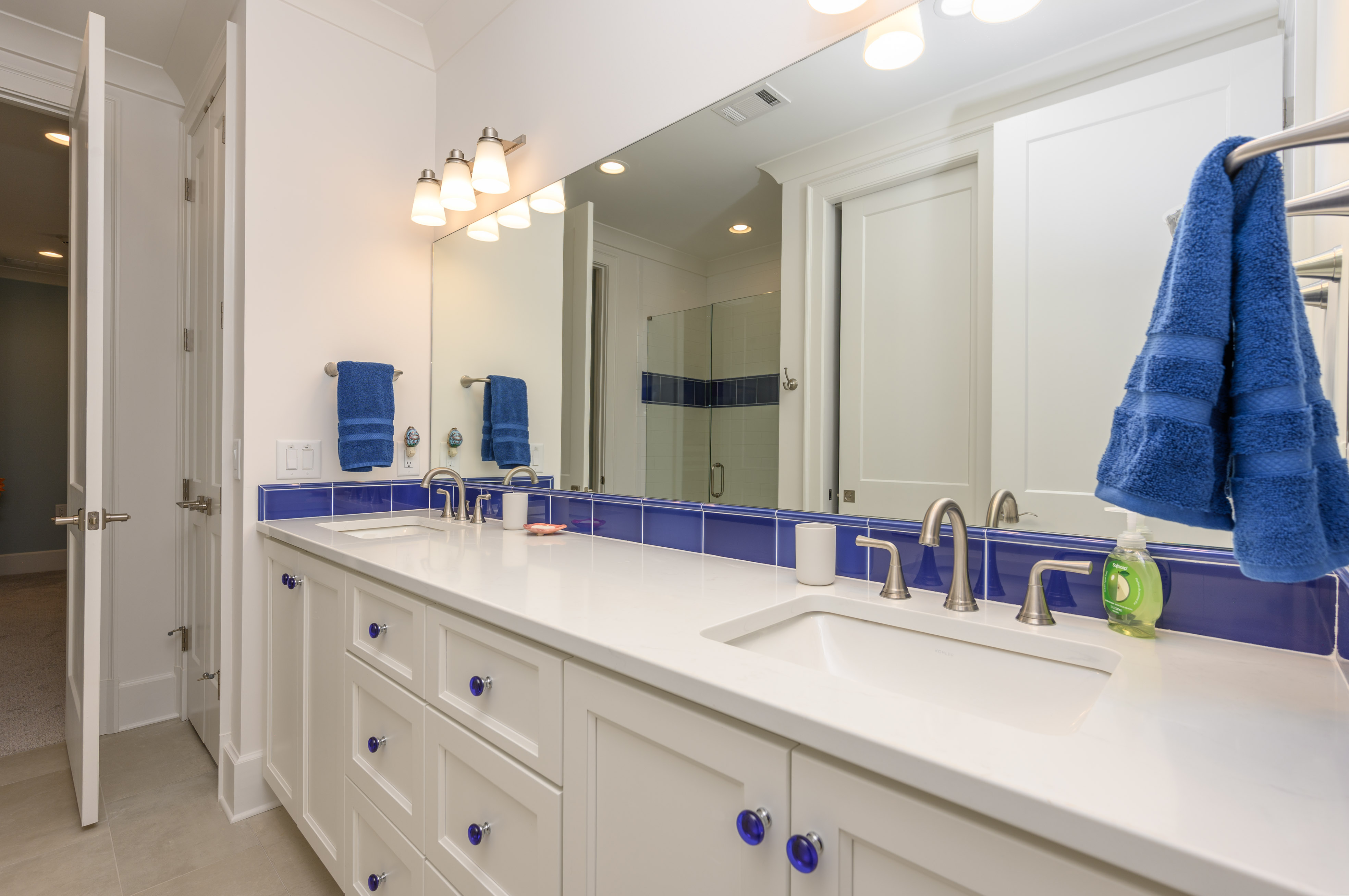 1300 Lake Club Drive image 40